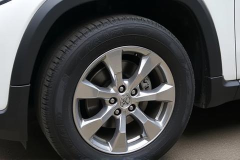 Detailed wheel and tire
