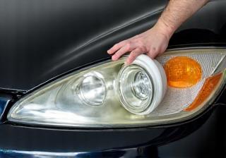Restoring cloudy headlights
